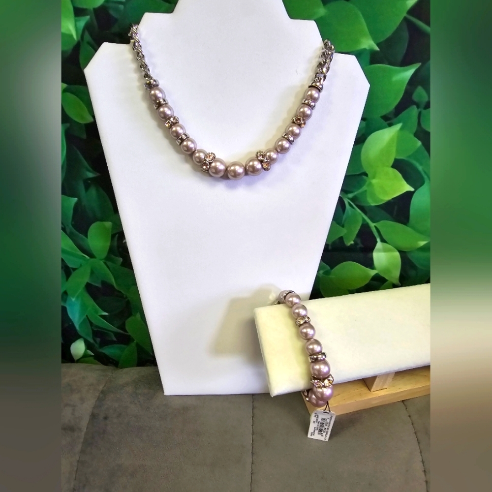 GIVENCHY Women’s 2-pc faux pearl necklace earrings and bracelet set rose